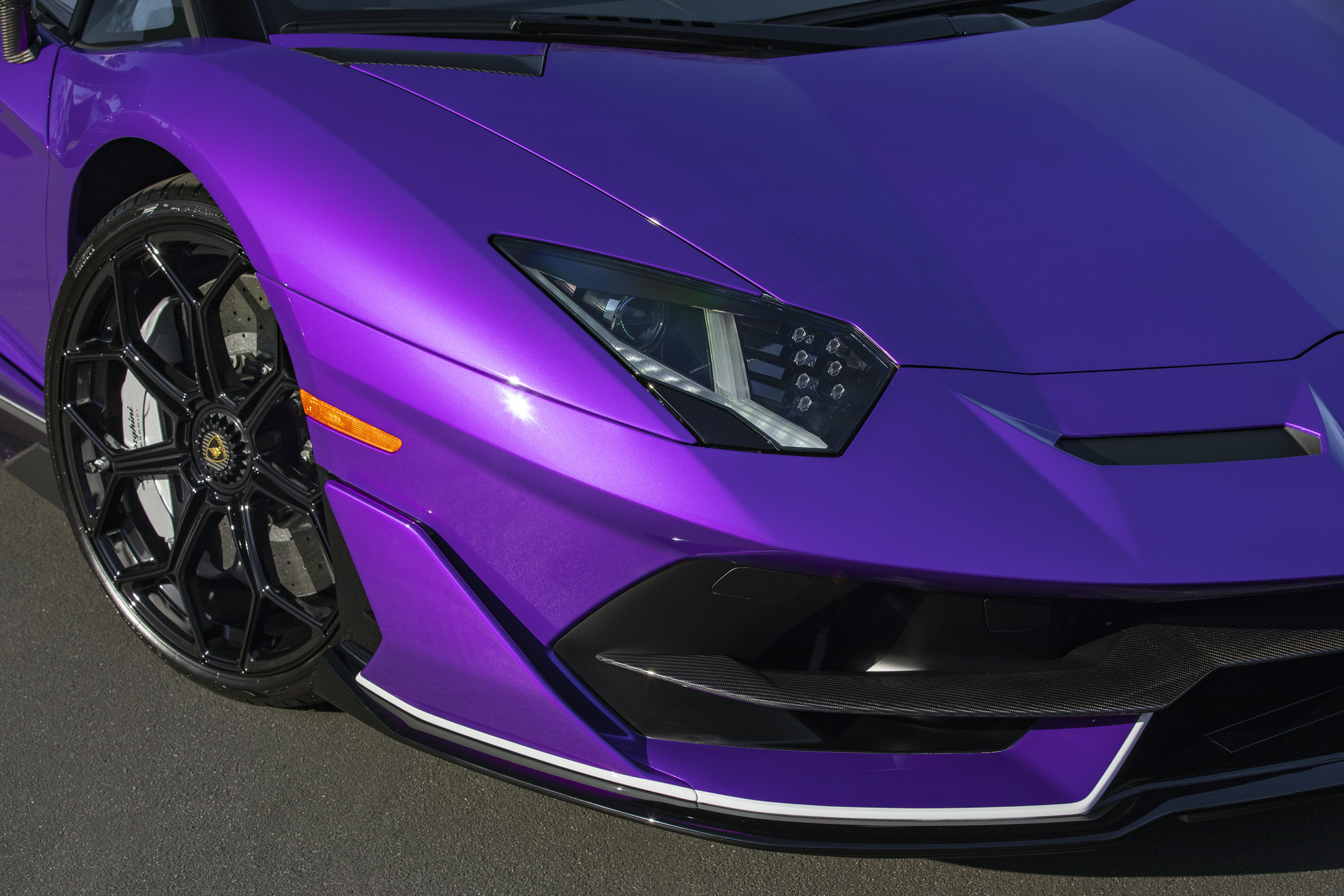 Viola Pasifae - Lamborghini Aventador SVJ Roadster (LP770-4) - carpaints.co