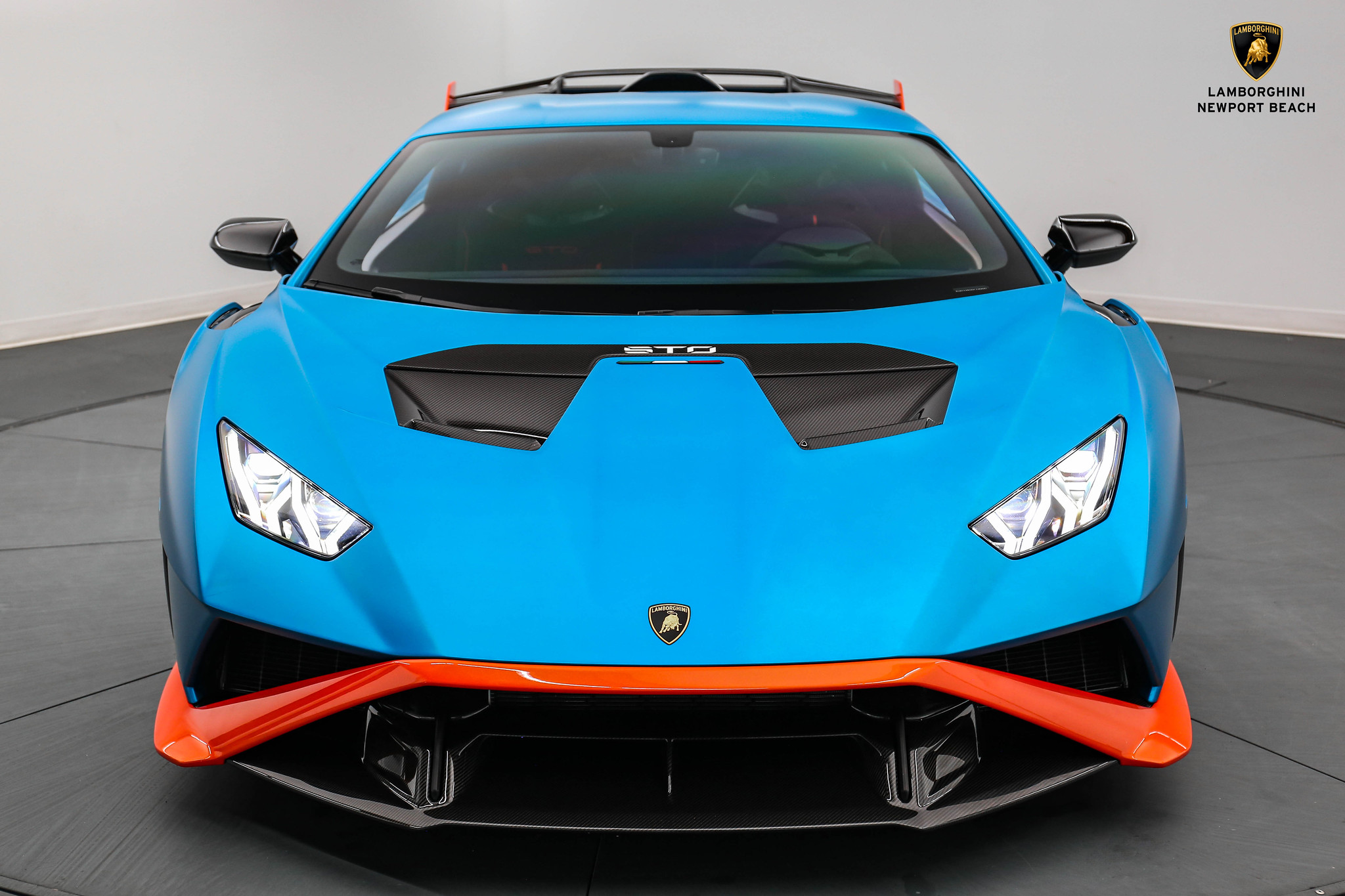 Blu Uranus Matt / Arancio Xanto - Lamborghini Huracán STO (LP640-2 ...